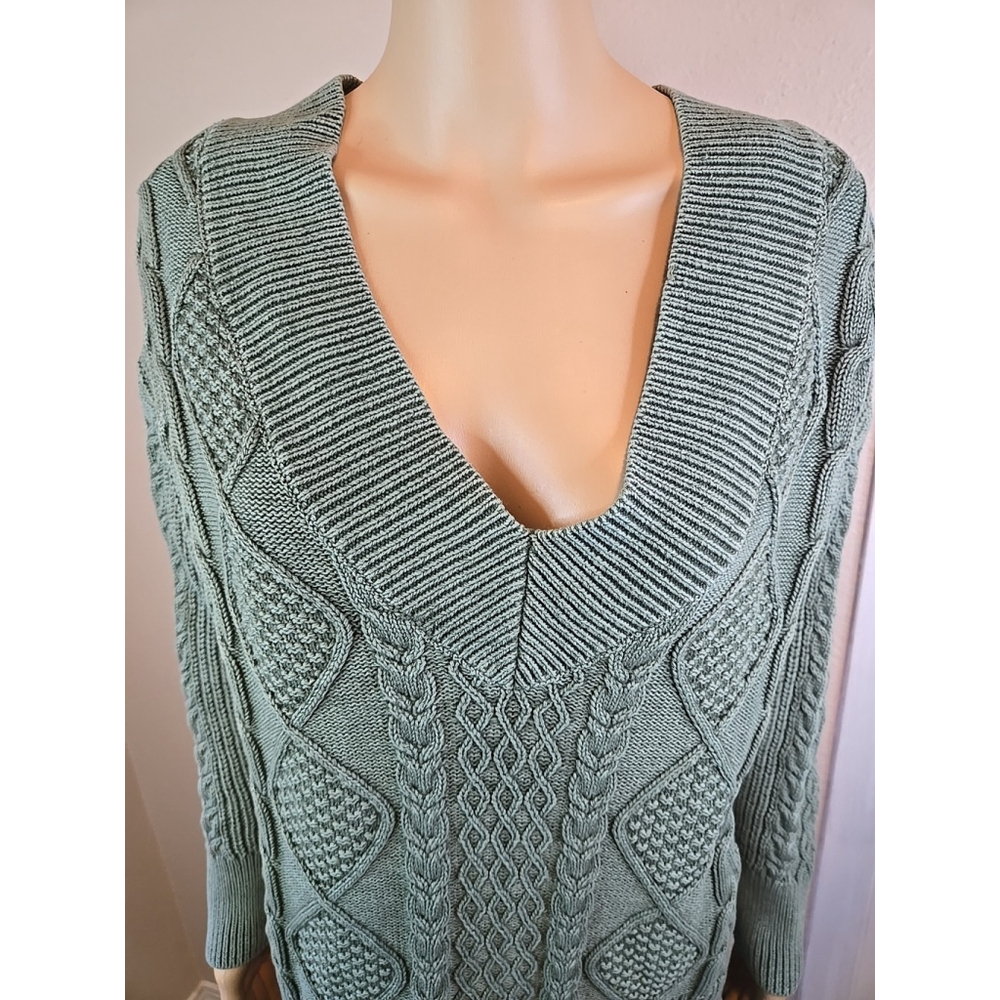 Aerie Women's Green Cable Knit V-Neck Slouchy Long Sleeve Sweater Size Small - Picture 2 of 9